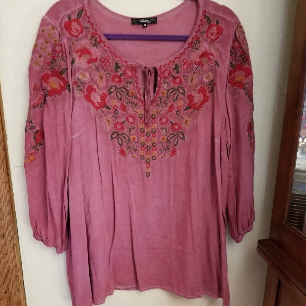 Andre by Unit Tunic Top Rayon Embroidered size 2X